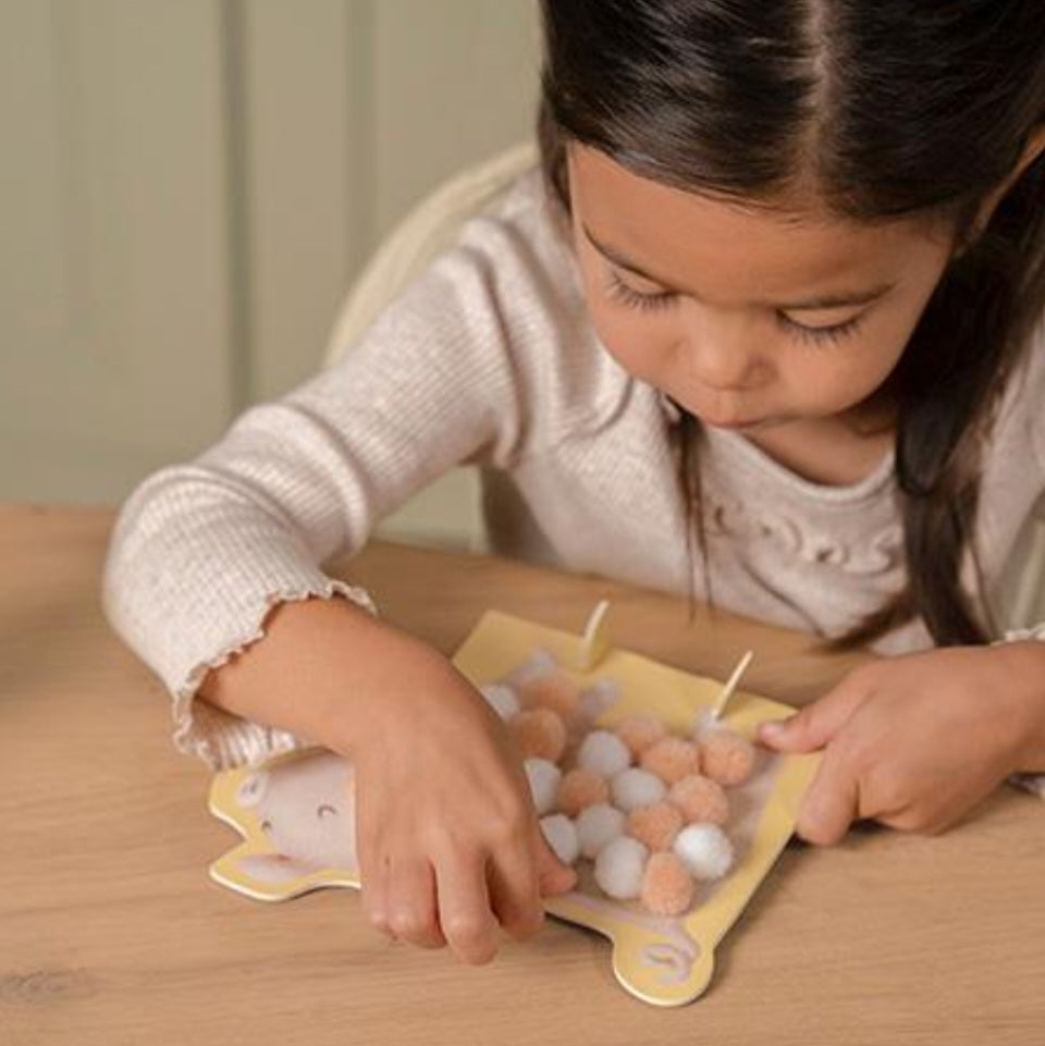 Gioco bricolage con pompom di Little Dutch